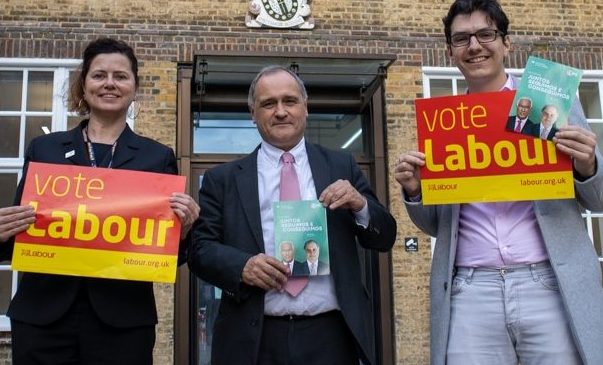 Claire Holland, Líder de Lambeth Labour (Partido Labour em Lambeth) com Paulo Pisco (Deputado do PS para o Círculo da Europa) e Diogo Costa (Candidato a Vereador de Oval pelo Partido Labour)